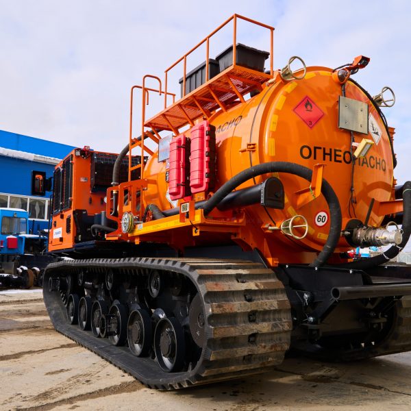 Гусеничный нефтесборщик вакуумный